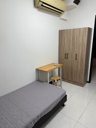 Melville Park (D18), Condominium #561971181